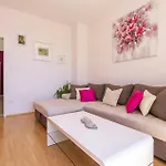 Apartment Lovely In Mali Zaton (Dubrovnik-Neretva)